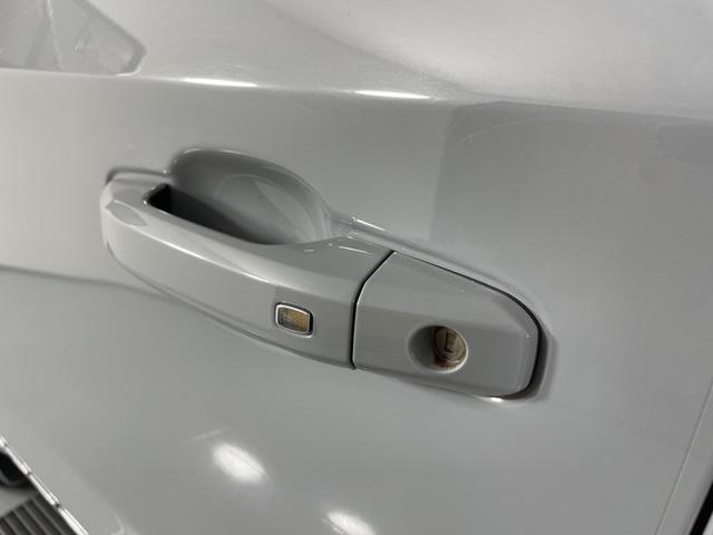 used 2024 GMC Sierra 1500 car, priced at $41,900