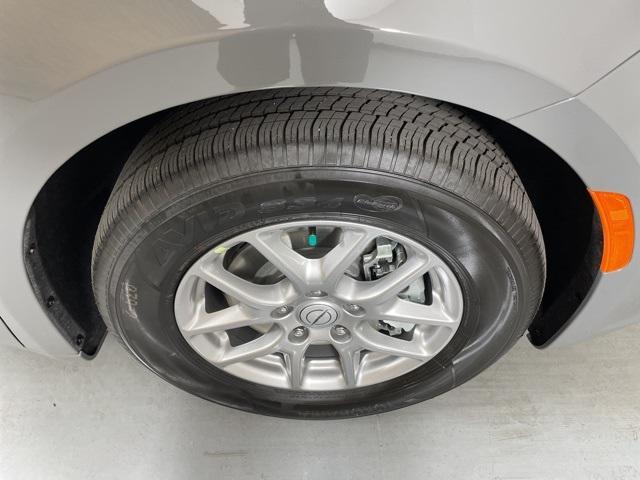 new 2025 Chrysler Pacifica car, priced at $36,940