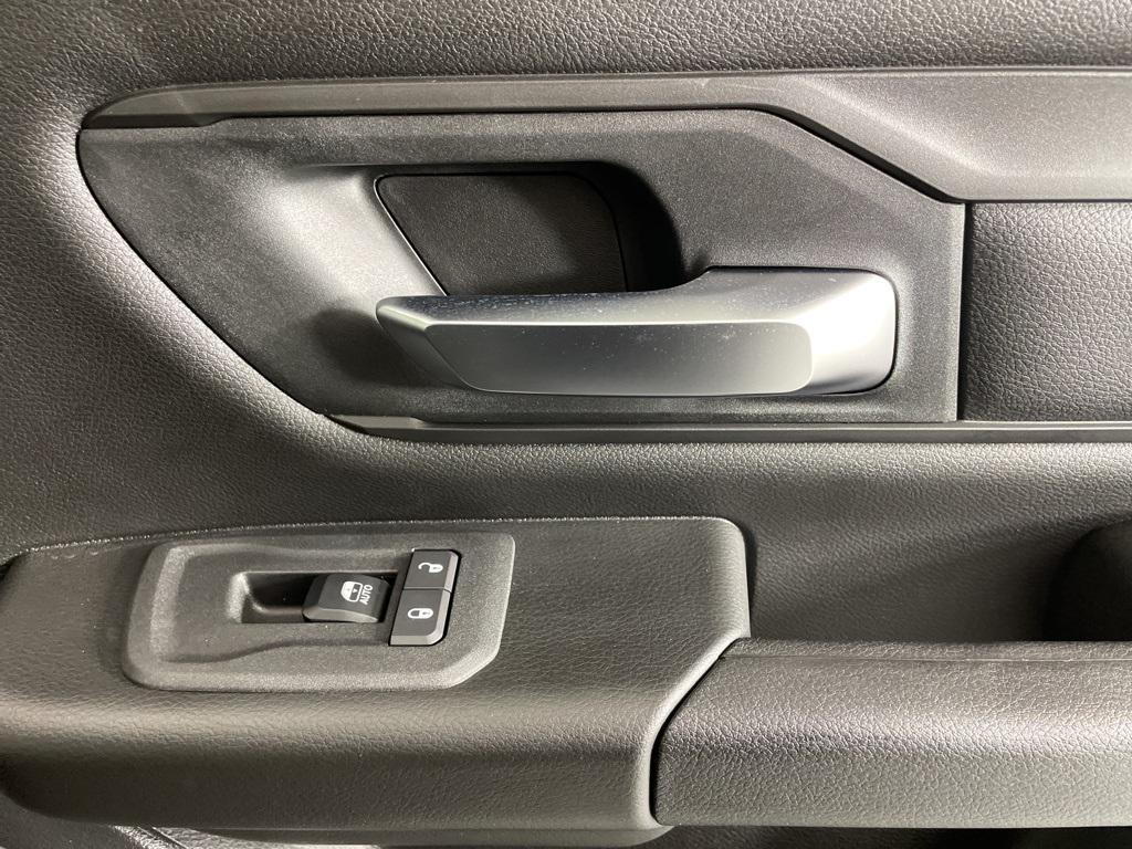 new 2025 Ram 1500 car, priced at $41,673