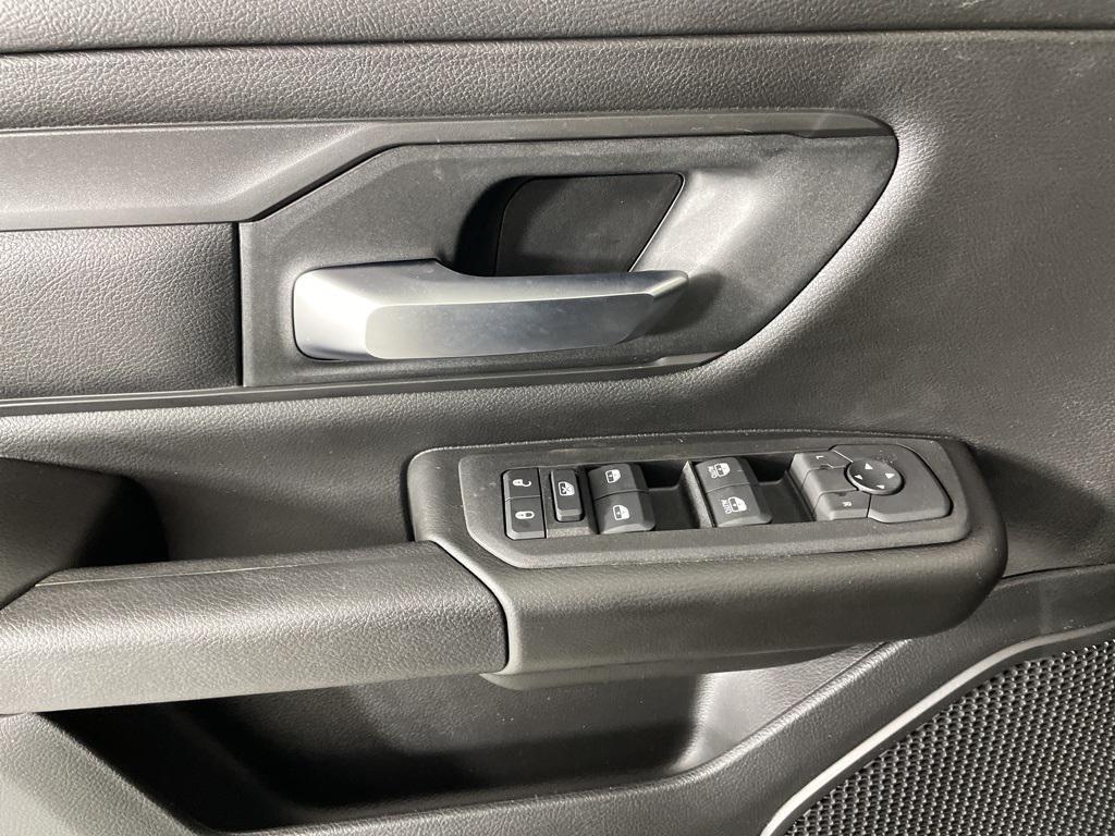 new 2025 Ram 1500 car, priced at $41,673