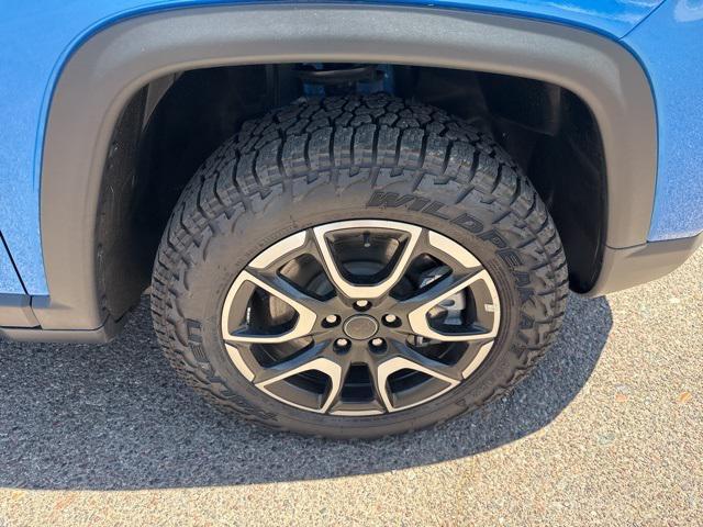 new 2025 Jeep Compass car, priced at $29,900