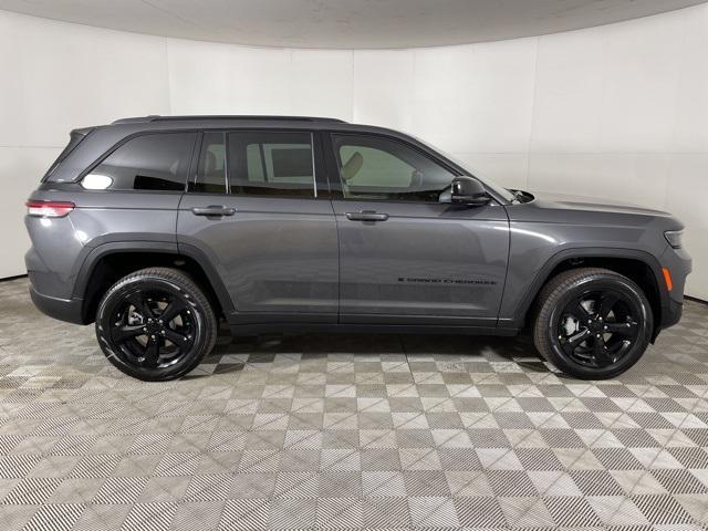 new 2025 Jeep Grand Cherokee car, priced at $47,505