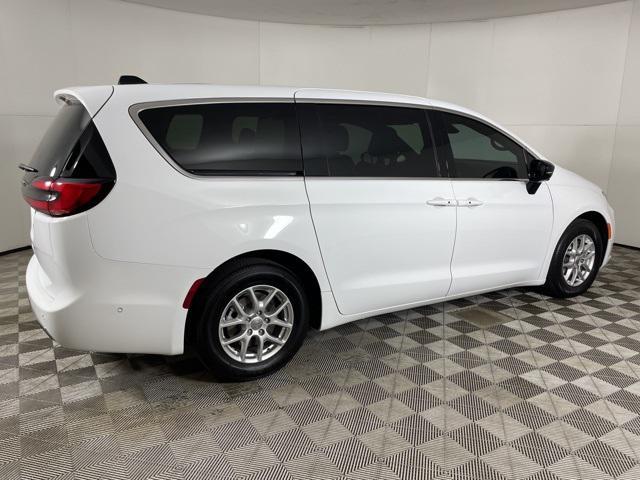 new 2025 Chrysler Pacifica car, priced at $38,900