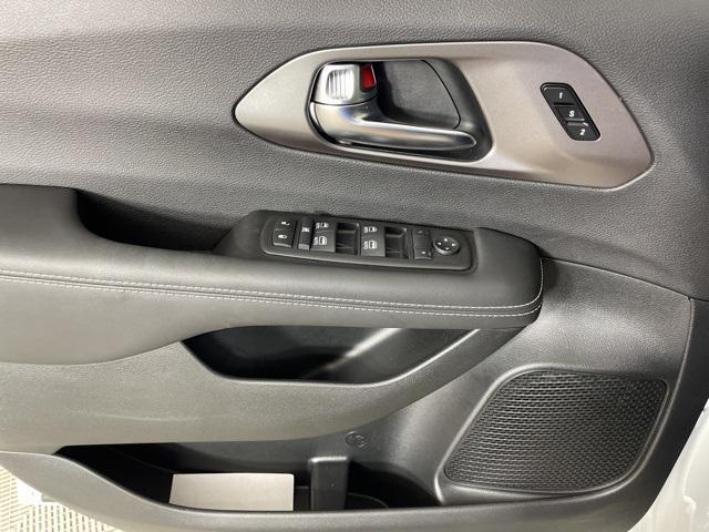 new 2025 Chrysler Pacifica car, priced at $38,900
