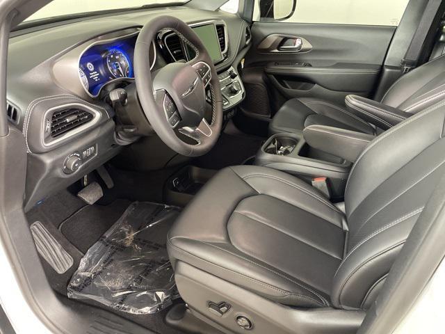 new 2025 Chrysler Pacifica car, priced at $38,900