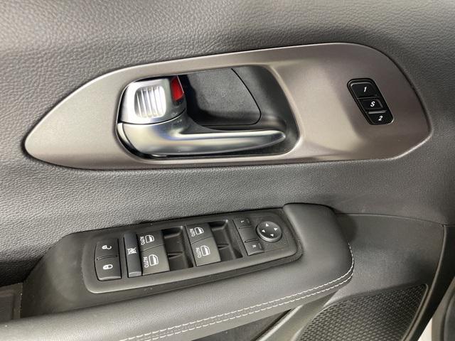new 2025 Chrysler Pacifica car, priced at $38,900