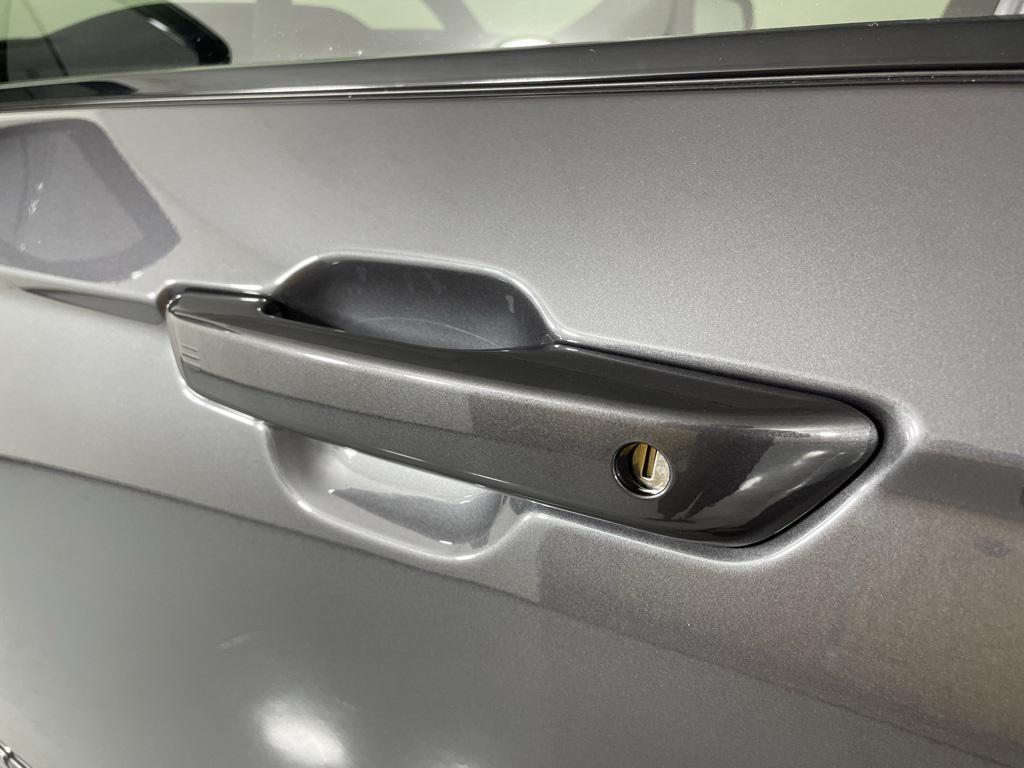 new 2025 Jeep Grand Cherokee car, priced at $40,900