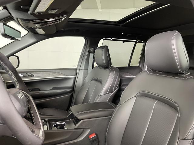 new 2025 Jeep Grand Cherokee car, priced at $53,841