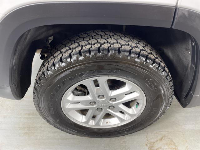 used 2023 Jeep Grand Cherokee car, priced at $21,800