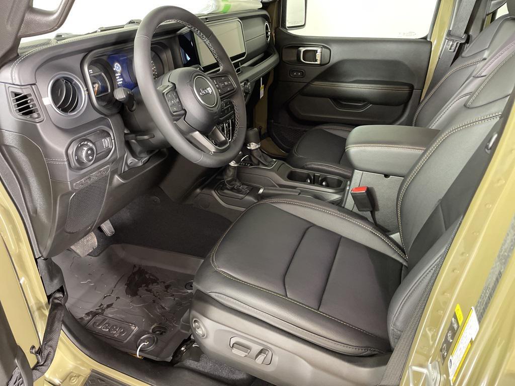 new 2025 Jeep Gladiator car, priced at $44,900