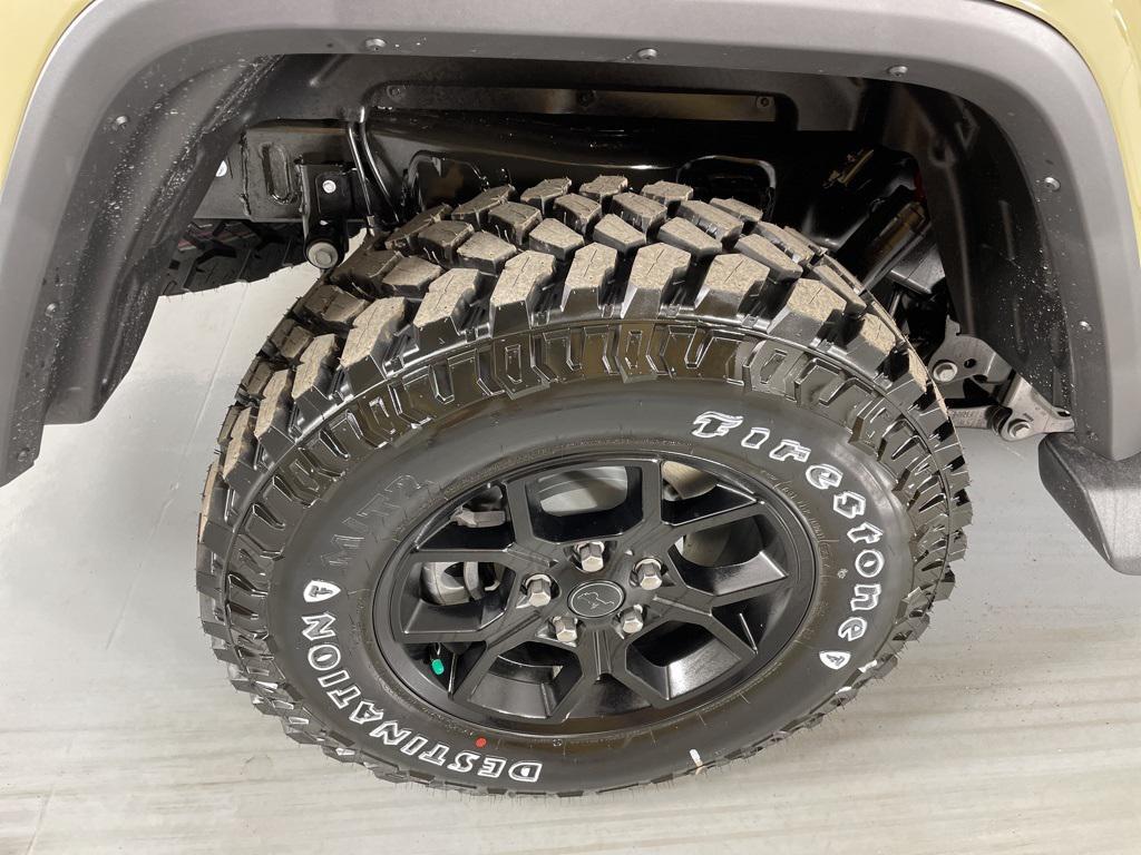 new 2025 Jeep Gladiator car, priced at $44,900