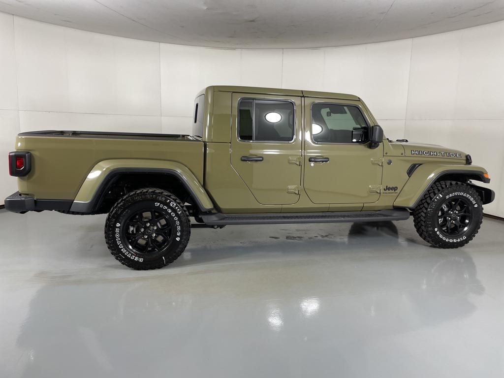 new 2025 Jeep Gladiator car, priced at $44,900
