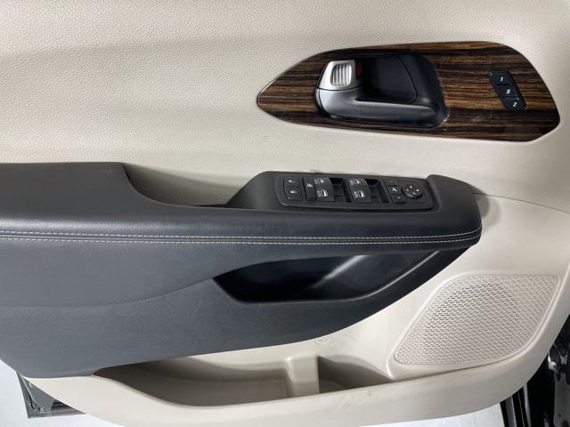 used 2023 Chrysler Pacifica car, priced at $24,900