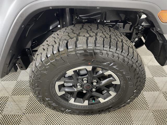 new 2025 Jeep Gladiator car, priced at $53,295