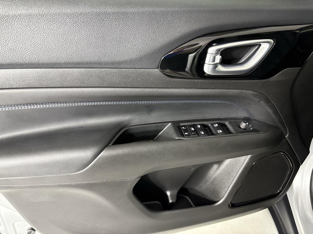 new 2026 Jeep Compass car, priced at $31,900