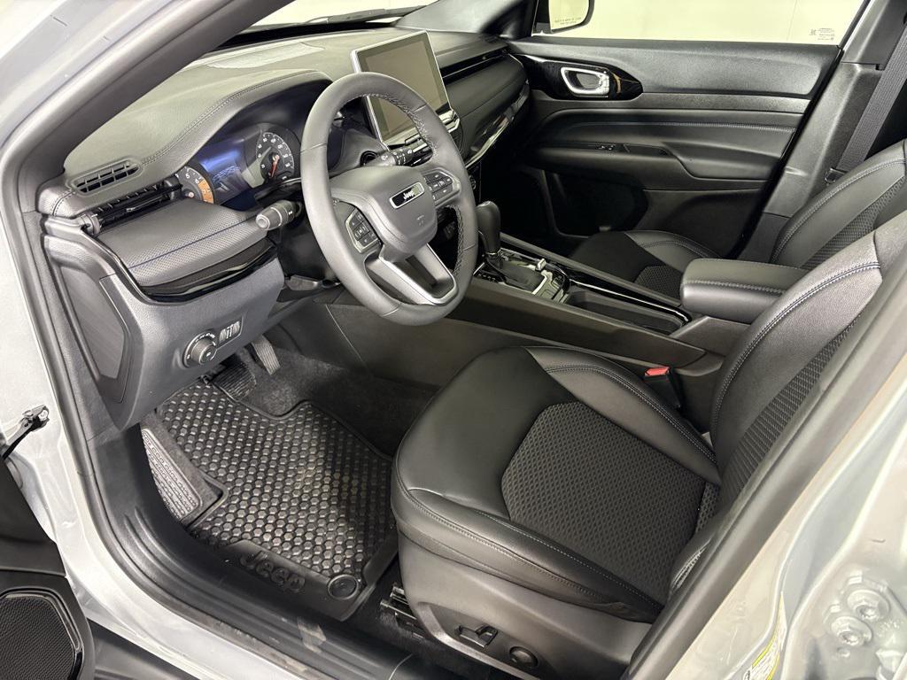 new 2026 Jeep Compass car, priced at $31,900