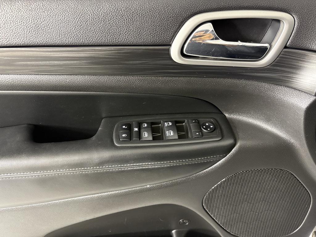 used 2020 Jeep Grand Cherokee car, priced at $21,800