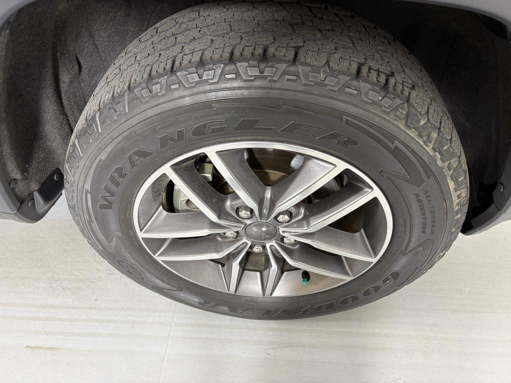 used 2020 Jeep Grand Cherokee car, priced at $21,800