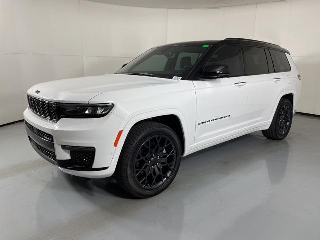 new 2025 Jeep Grand Cherokee L car, priced at $68,900