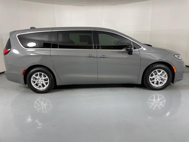 new 2025 Chrysler Pacifica car, priced at $38,900