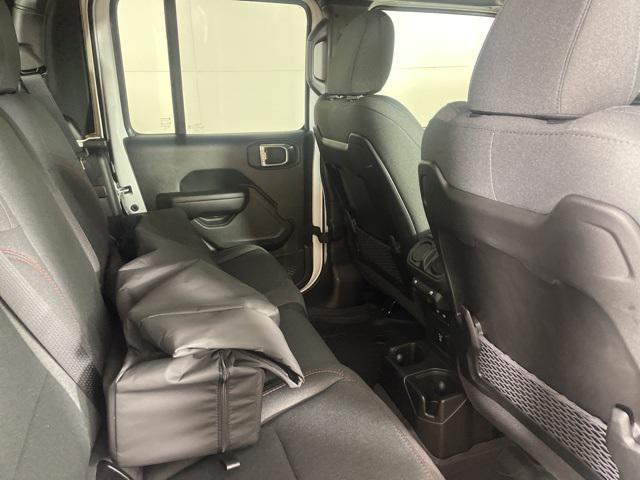 new 2025 Jeep Gladiator car, priced at $44,900