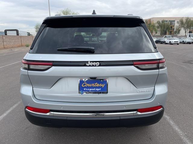 new 2025 Jeep Grand Cherokee car, priced at $38,053