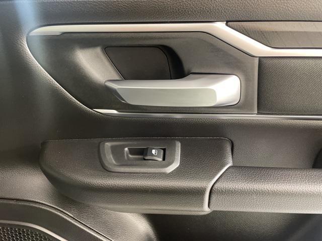 new 2025 Ram 1500 car, priced at $41,627