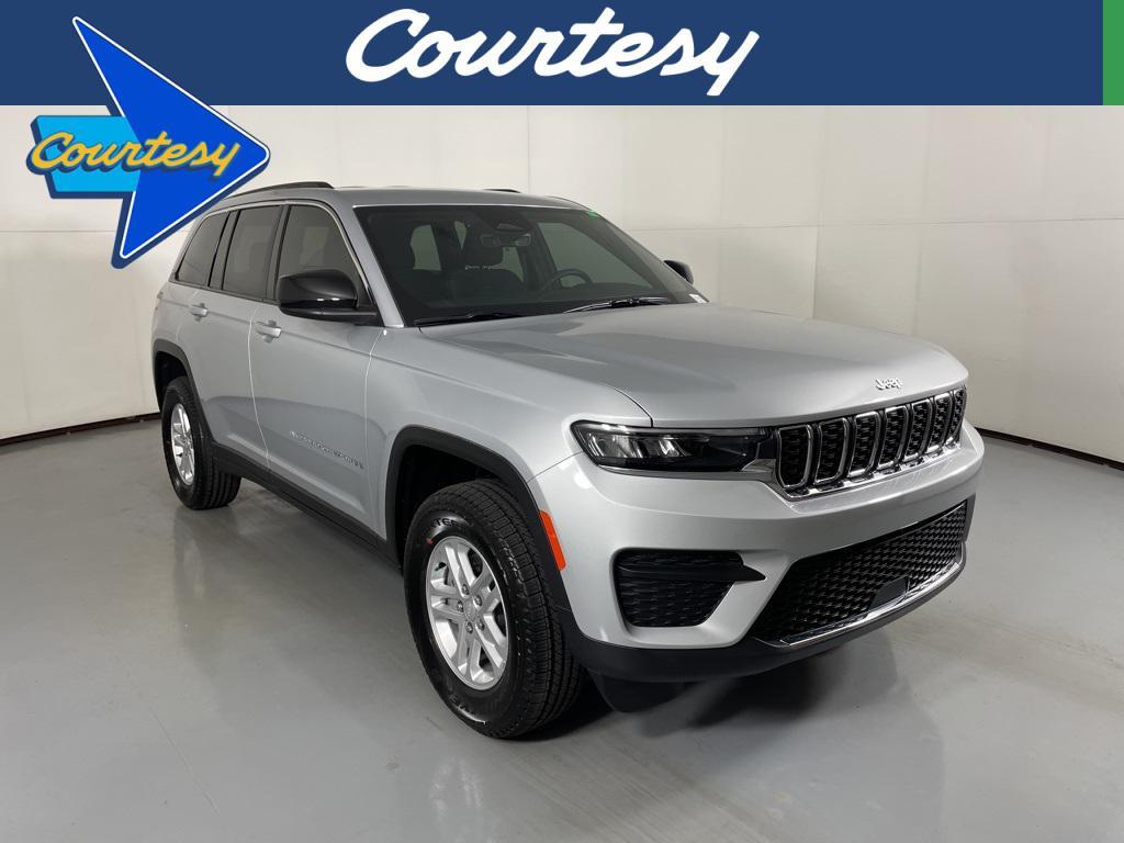 new 2025 Jeep Grand Cherokee car, priced at $32,900