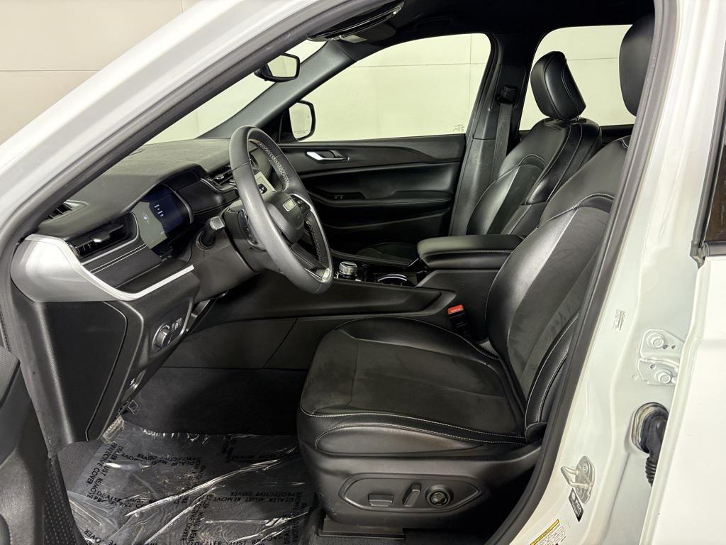 used 2023 Jeep Grand Cherokee L car, priced at $25,800