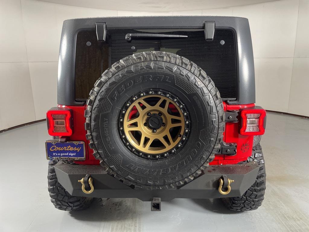 used 2015 Jeep Wrangler Unlimited car, priced at $19,900