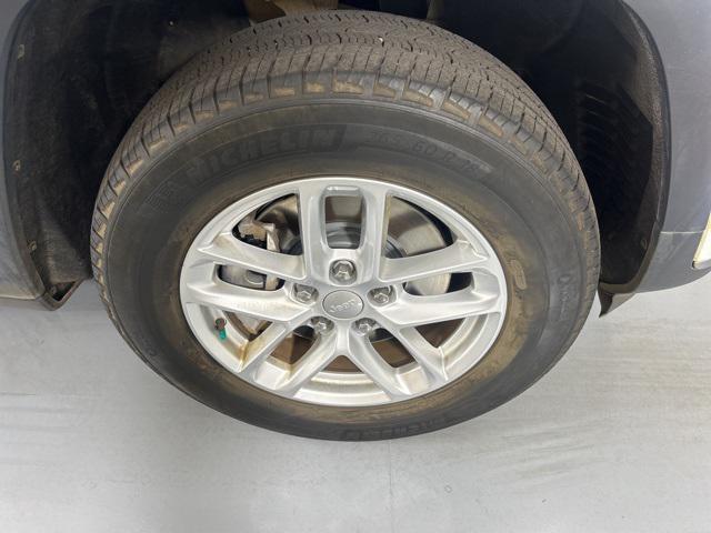 used 2023 Jeep Grand Cherokee L car, priced at $28,000