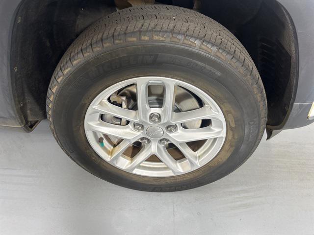 used 2023 Jeep Grand Cherokee L car, priced at $28,000