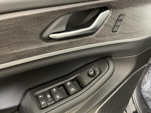 new 2025 Jeep Grand Cherokee car, priced at $46,900