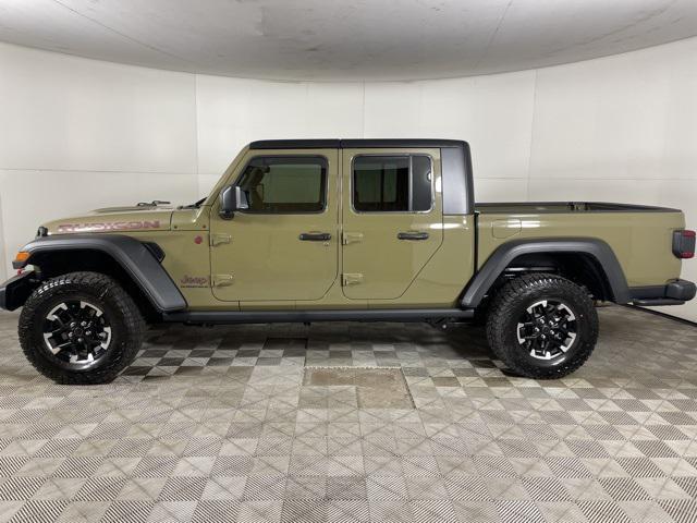 new 2025 Jeep Gladiator car, priced at $48,900