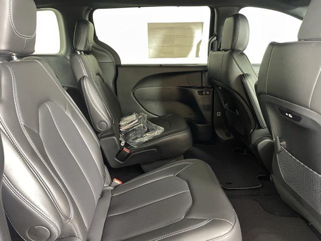 new 2025 Chrysler Pacifica car, priced at $39,900