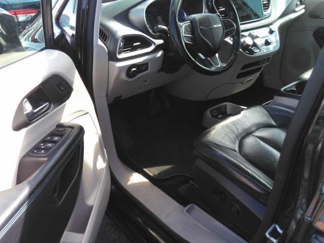 used 2021 Chrysler Pacifica Hybrid car, priced at $26,500