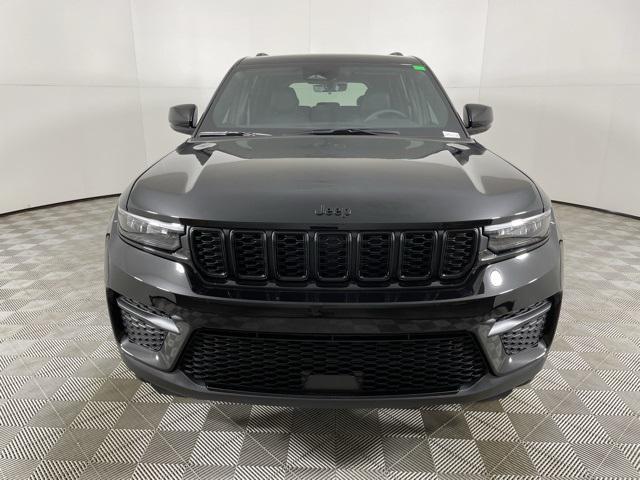 new 2025 Jeep Grand Cherokee car, priced at $45,501