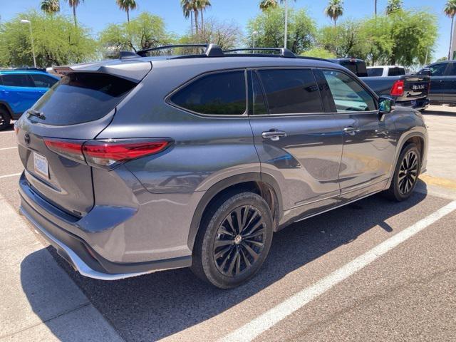 used 2023 Toyota Highlander car, priced at $36,500
