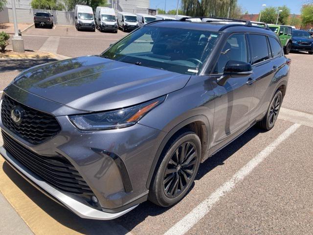 used 2023 Toyota Highlander car, priced at $36,500