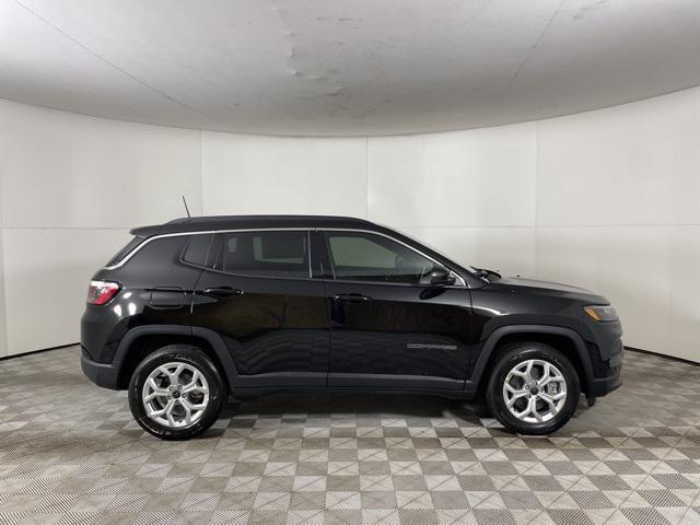 new 2025 Jeep Compass car, priced at $29,000