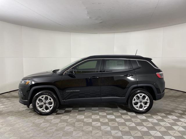 new 2025 Jeep Compass car, priced at $29,000