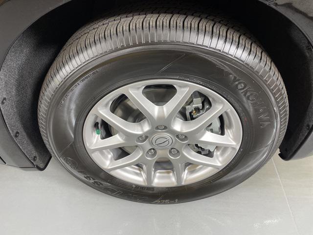 new 2025 Chrysler Pacifica car, priced at $36,720