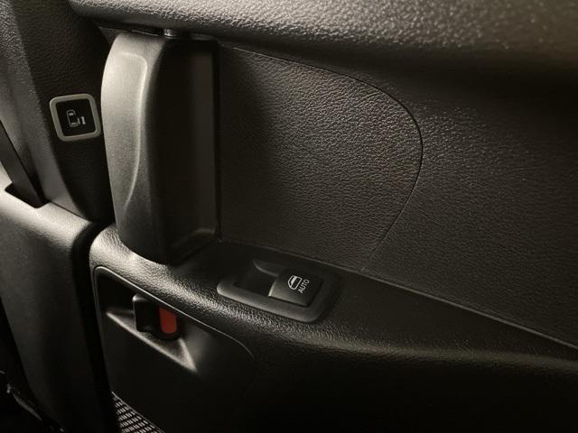 new 2025 Chrysler Pacifica car, priced at $36,720