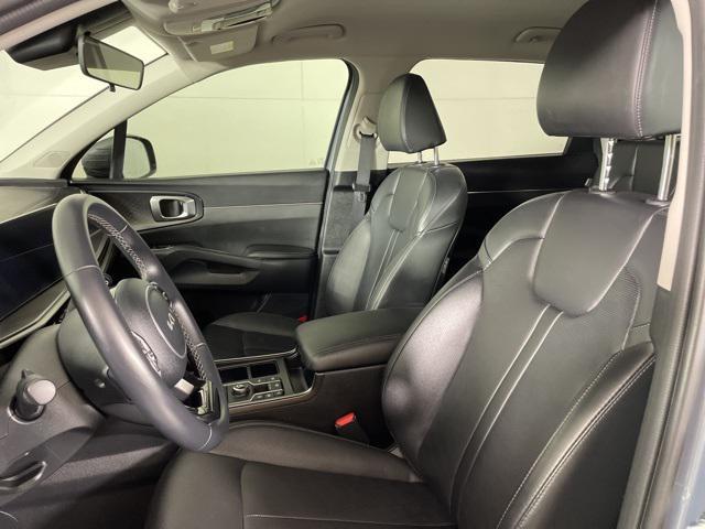 used 2024 Kia Sorento car, priced at $27,500