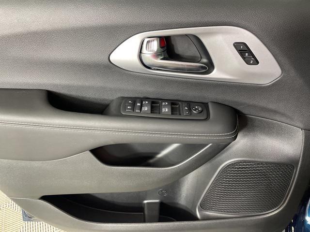 new 2025 Chrysler Pacifica car, priced at $45,900