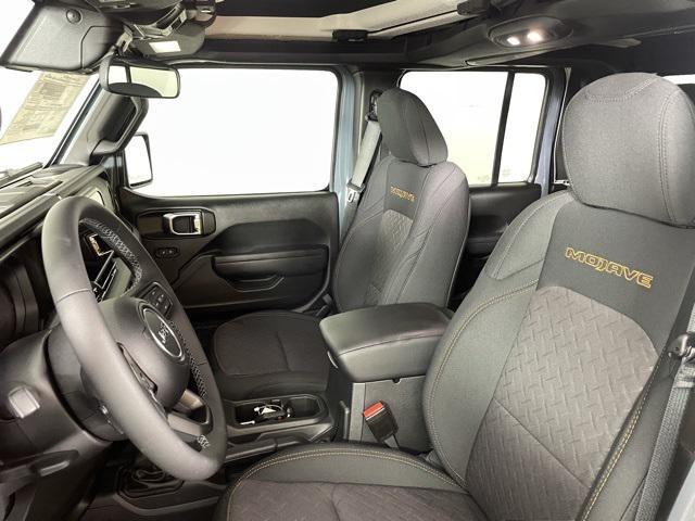 new 2025 Jeep Gladiator car, priced at $47,900