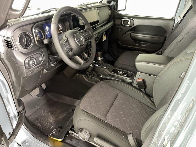 new 2025 Jeep Gladiator car, priced at $47,900