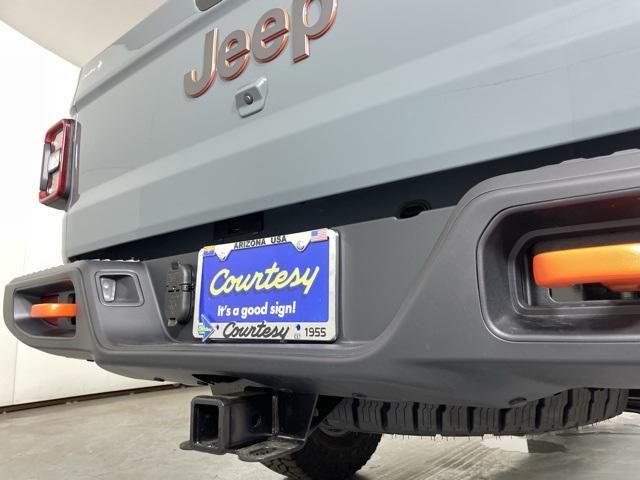 new 2025 Jeep Gladiator car, priced at $47,900
