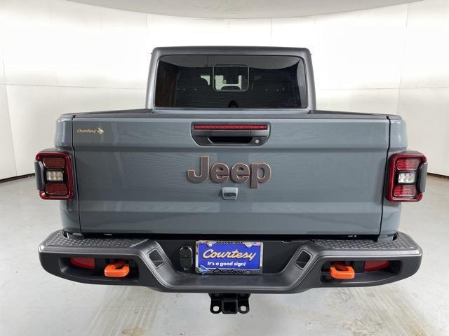 new 2025 Jeep Gladiator car, priced at $47,900