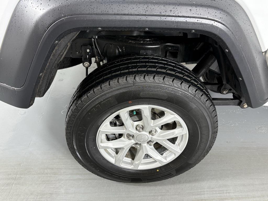 used 2023 Jeep Gladiator car, priced at $25,900